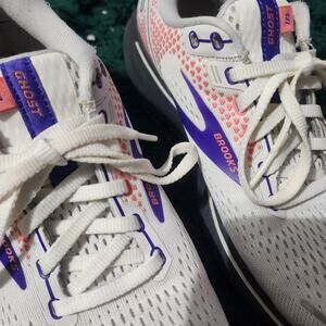 Brooks Ghost 14 Running Shoes White Purple Women’s Size 9 – Lightweight Comfort